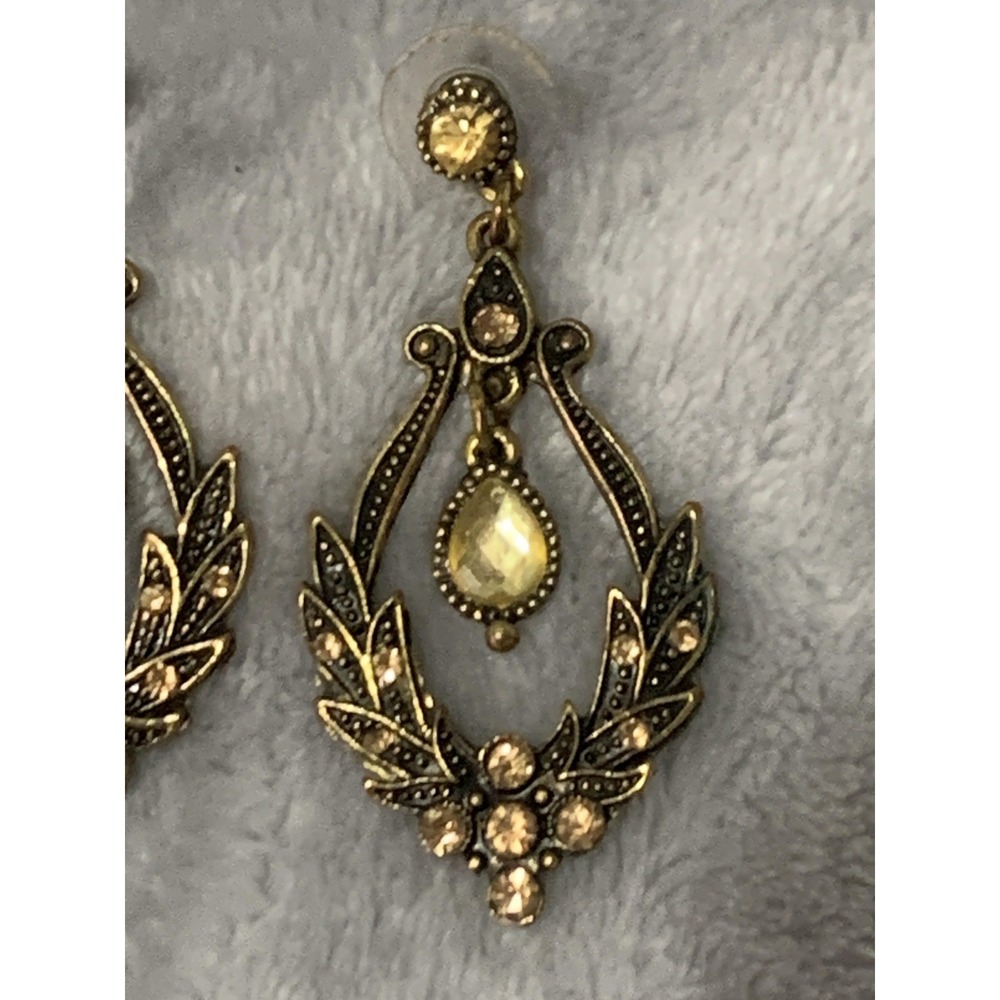 Vintage Style Laurel Wreath Dangle Teardrop Earrings Gold Tone Green Rhinestones - Picture 3 of 15